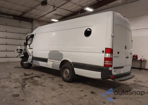 2013 Mercedes-Benz Sprinter 2500 High Roof из США, поврежденный, VIN WD3PE8CC6D5737565